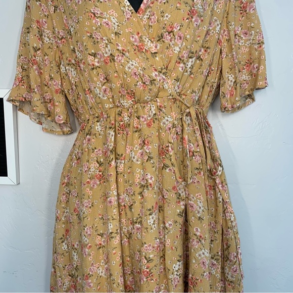Camellia Brown V Neck Mini Floral Dress W/ Side Ties Size Large - Picture 6 of 12